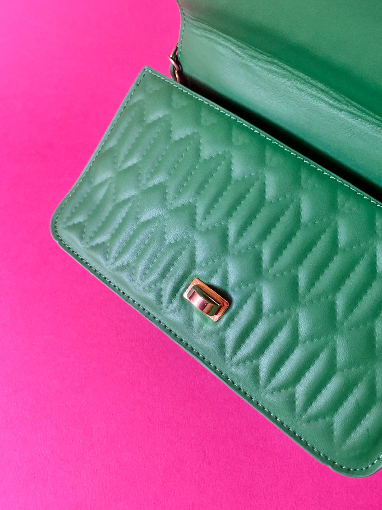 Mini Chevron Quilted Flap Chain Square Bag.