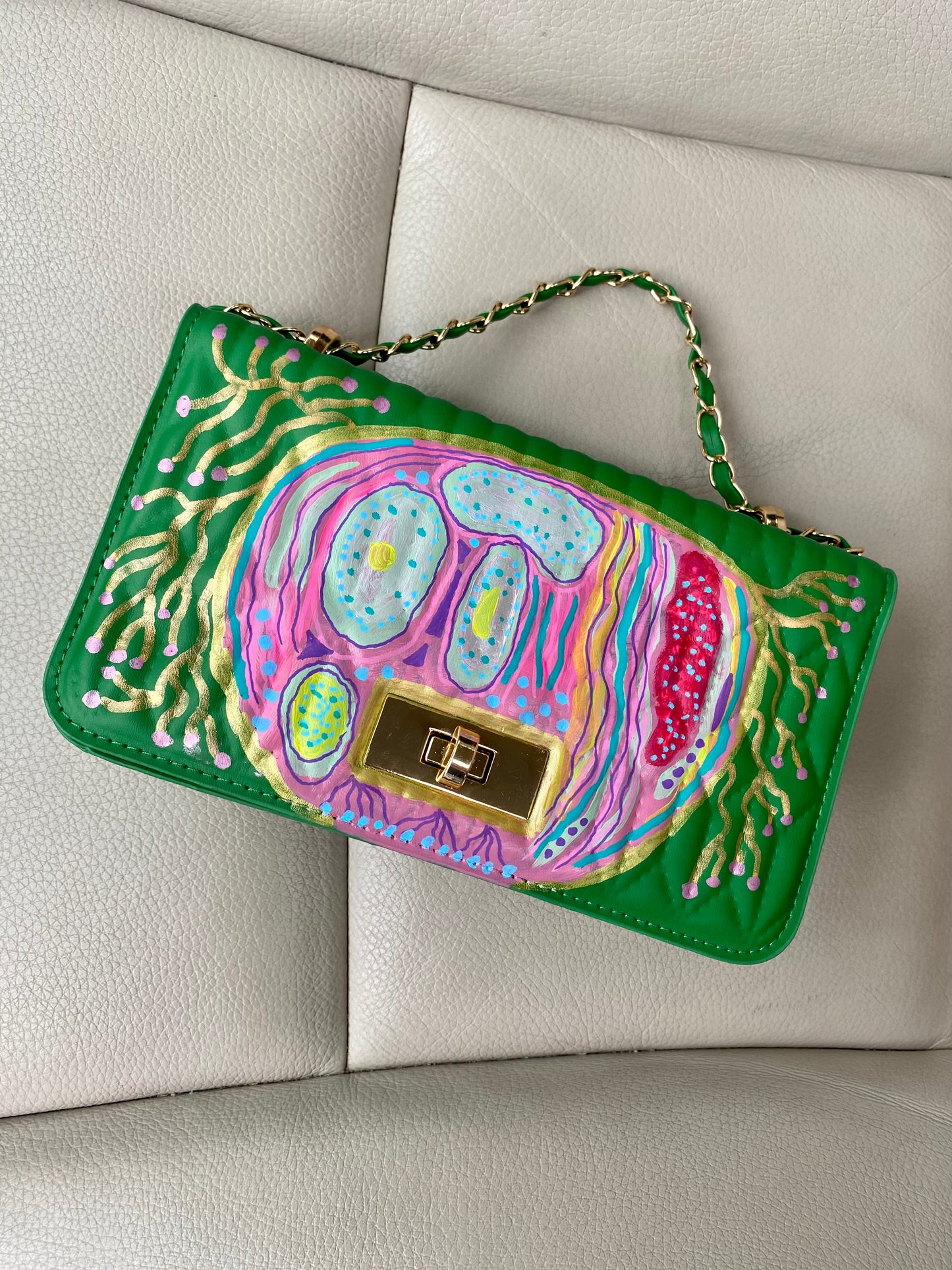 Mini Chevron Quilted Flap Chain Square Bag.